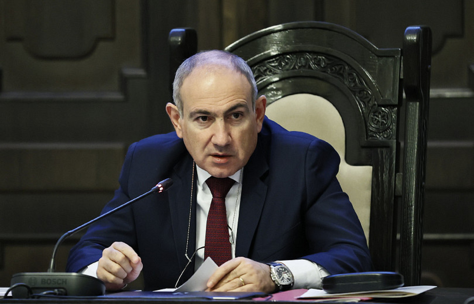 Կտրիճ Ներսիսյանից ազատում ենք Վեհարանը, որևէ ամուսնացյալ բարեվարք քահանա նշանակվում է Կաթողիկոսական տեղապահ. Փաշինյան