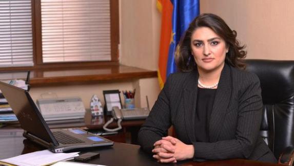 Կաշառքի և փողերի լվացման գործով ձերբակալվել է Նատալյա Լափաուրին և Վանաձորի քաղաքապետարանի գնումների բաժնի պետը