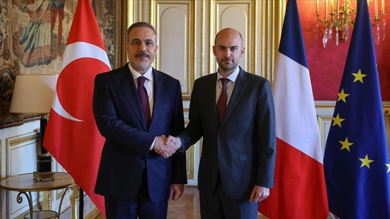 Ֆրանսիան աջակցում է Հայաստանի՝ Ադրբեջանի և Թուրքիայի հետ հարաբերությունների կարգավորմանը. Ֆրանսիայի արտգործնախարար