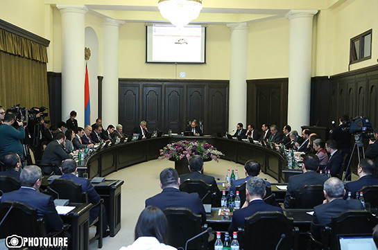 Կառավարության նիստի օրակարգում 35 հարց է, որից 33-ը չի զեկուցվում․ ուղիղ