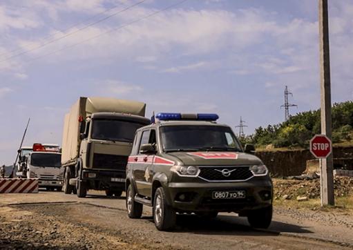 Ռուս խաղաղապահները ԼՂ-ում ապահովում են քաղաքացիների անվտանգ տեղաշարժը