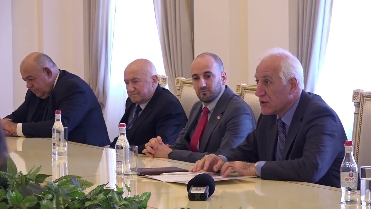 «Այցերն ու ակտիվ շփումները կարևոր են»․ ՀՀ նախագահն ընդունել է Արցախի ԱԺ պատգամավորներին