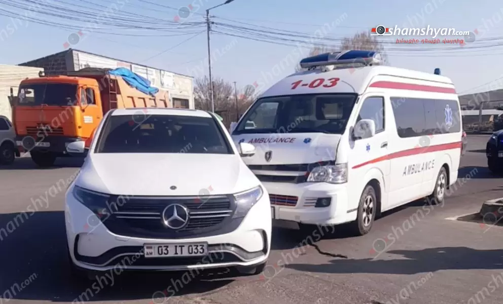 Աբովյան քաղաքում բախվել են շտապօգնության ավտոմեքենան և «Mercedes»-ը