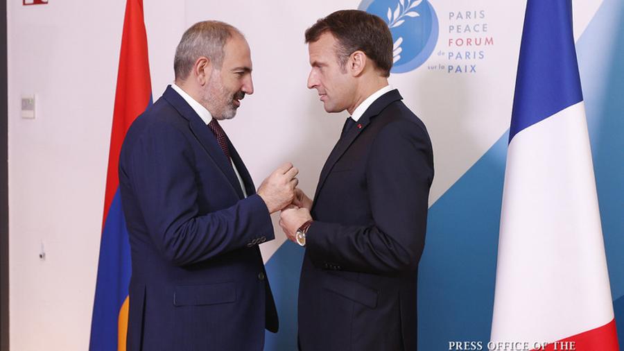  Премьер Армении Никол Пашинян провел телефонный разговор с президентом Франции Эммануэлем Макроном