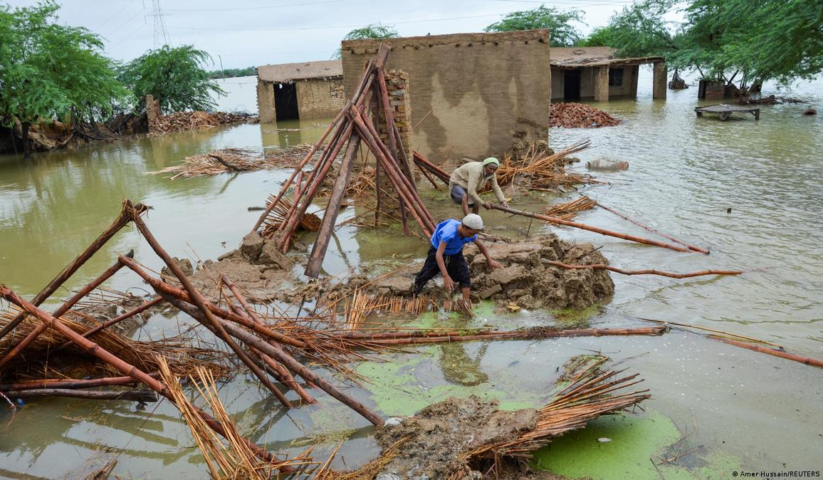 Պակիստանում ջրհեղեղի պատճառով արտակարգ դրություն է հայտարարվել