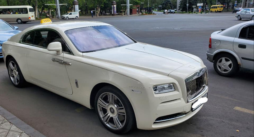 Երևանում Rolls-Royce մակնիշի տաքսի ավտոմեքենա է հայտնվել