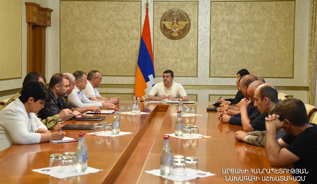 Արայիկ Հարությունյանն աշխատանքային խորհրդակցություն է անցկացրել՝ նվիրված առկա իրավիճակում ներքին ու արտաքին անվտանգային խնդիրների լուծմանը