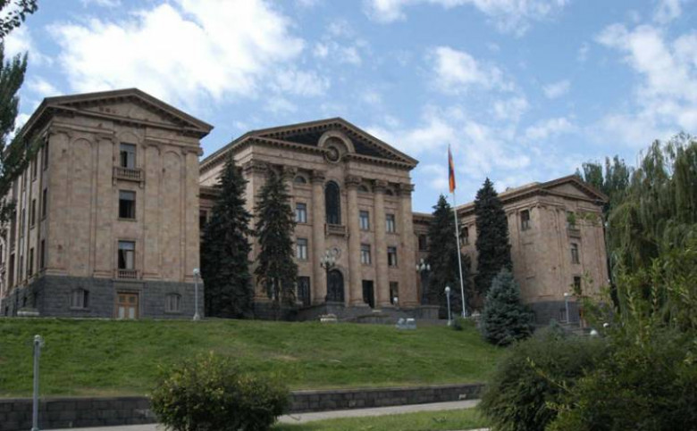 Որ խմբակցությանը որտեղ աշխատասենյակներ կհասնի ԱԺ-ում․ «Հրապարակ»