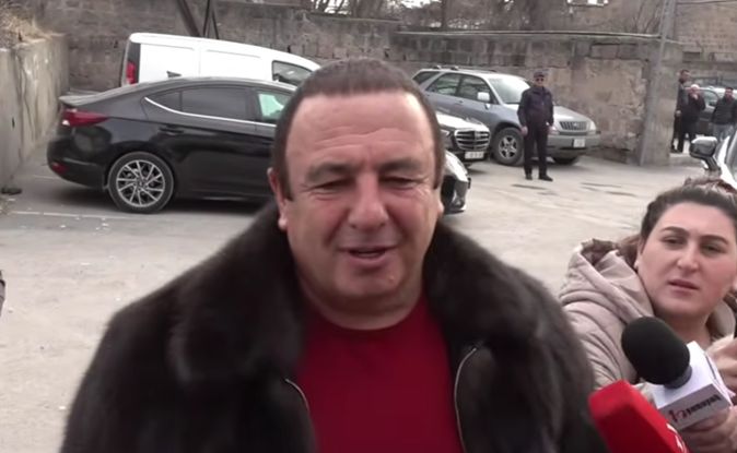Խաղաղությունն ա՞յն է, որ Ադրբեջանը բոլոր սարերի վրա նստած է զենքով, զորքով, թելադրանքով, որ՝ է՛ս պիտի տաք, է՛ն պիտի տաք. Ծառուկյան