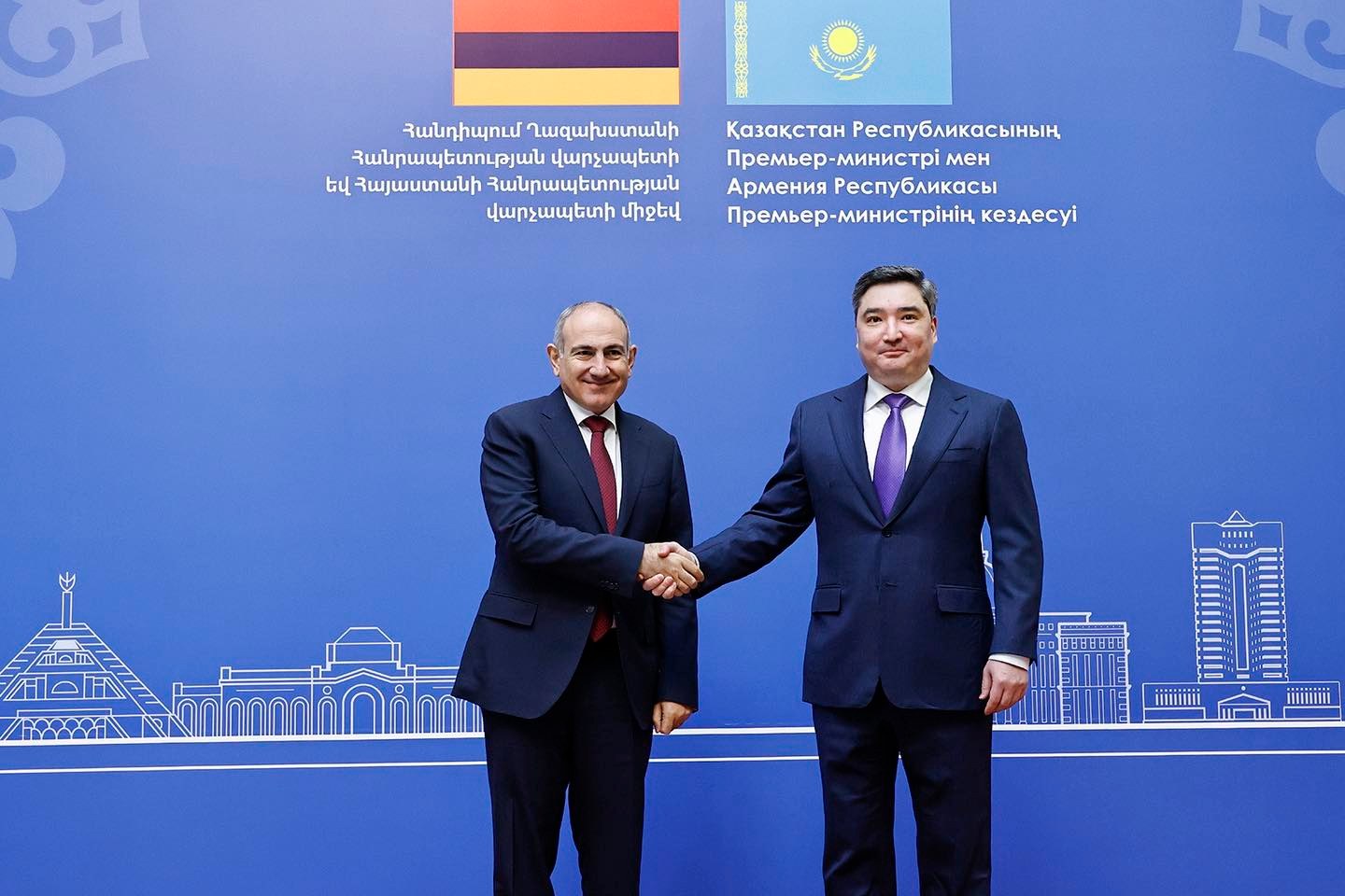 Հայաստանի և Ղազախստանի միջև առկա է առևտրատնտեսական փոխգործակցության մեծ ներուժ․ Փաշինյանը հանդիպել է Ղազախստանի վարչապետին