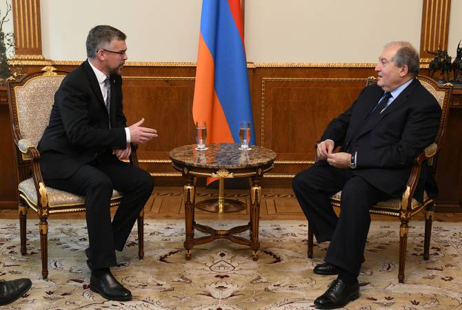 Արմեն Սարգսյանն ընդունել է Հայաստանում Շվեդիայի դեսպանին