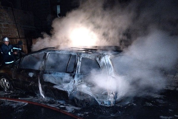 Նոր Խարբերդի ամառանոցներից մեկում կայանած ավտոմեքենա է այրվել