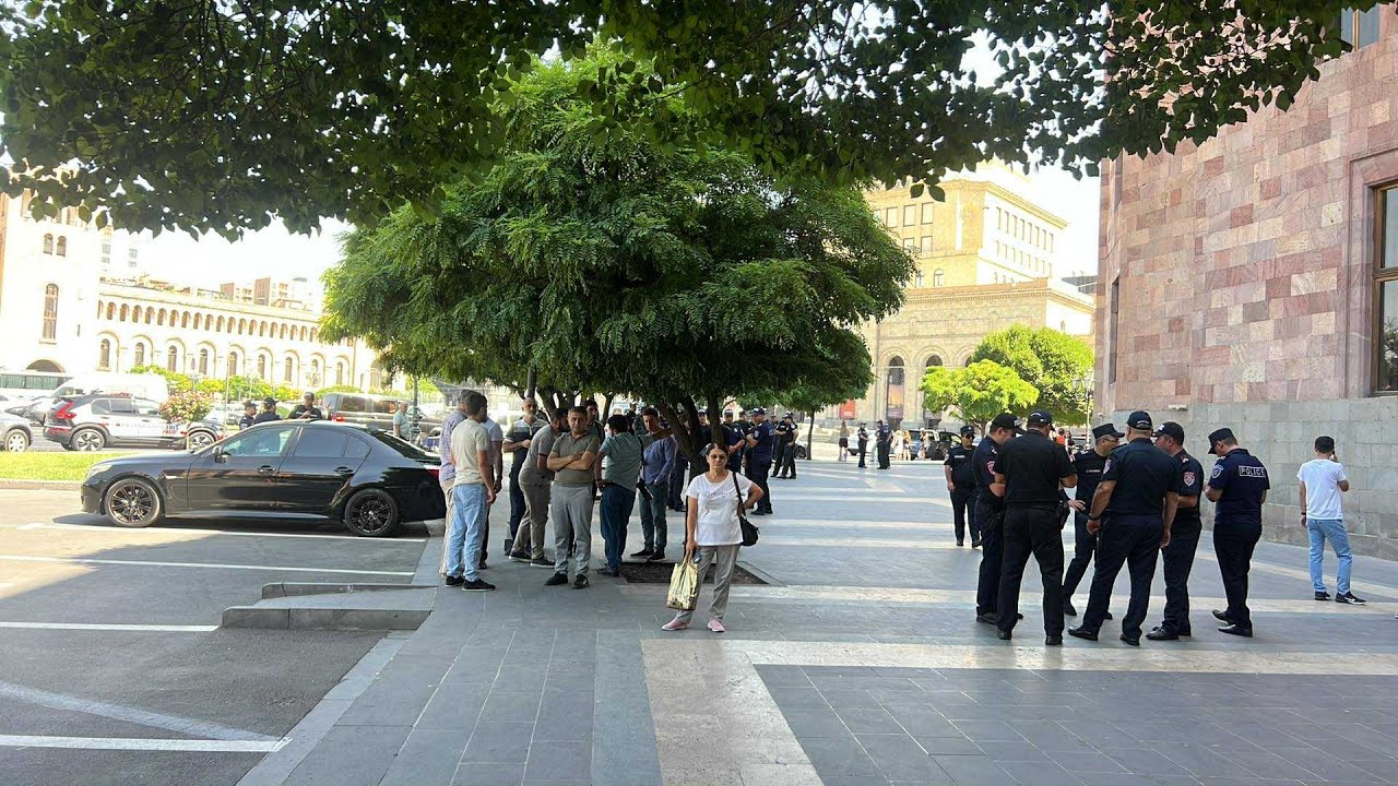 Արցախցիների ակցիան կառավարության մոտ. ուղիղ