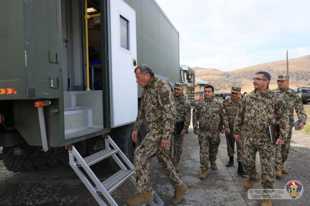 ՊՆ տեղակալն այցելել է մի շարք զորամասեր