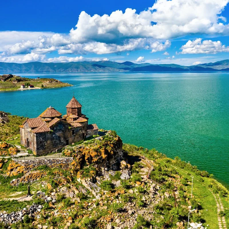 Հայաստանը ամենատպավորիչ և հեռանկարային ուղղություններից մեկն է. «Travel Off Path»-ը Հայաստանի մասին հոդված է հրապարակել