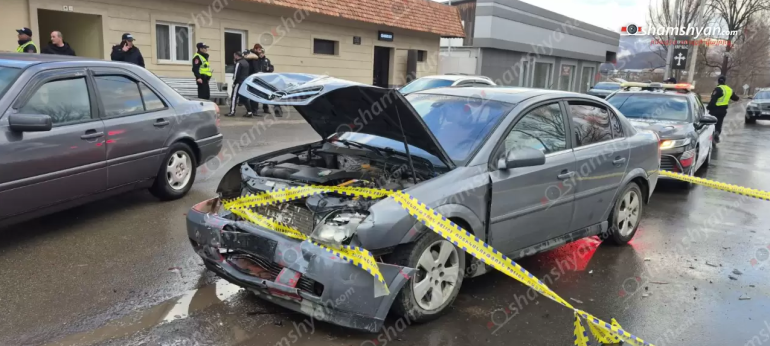Վանաձորում բшխվել են «Skoda»-ն և «Opel»-ը․ կա վիրшվոր