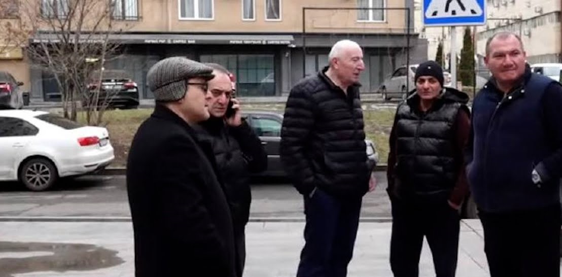 Ֆիրդուսի բնակիչների ակցիան արդարադատության նախարարության մոտ (ուղիղ)