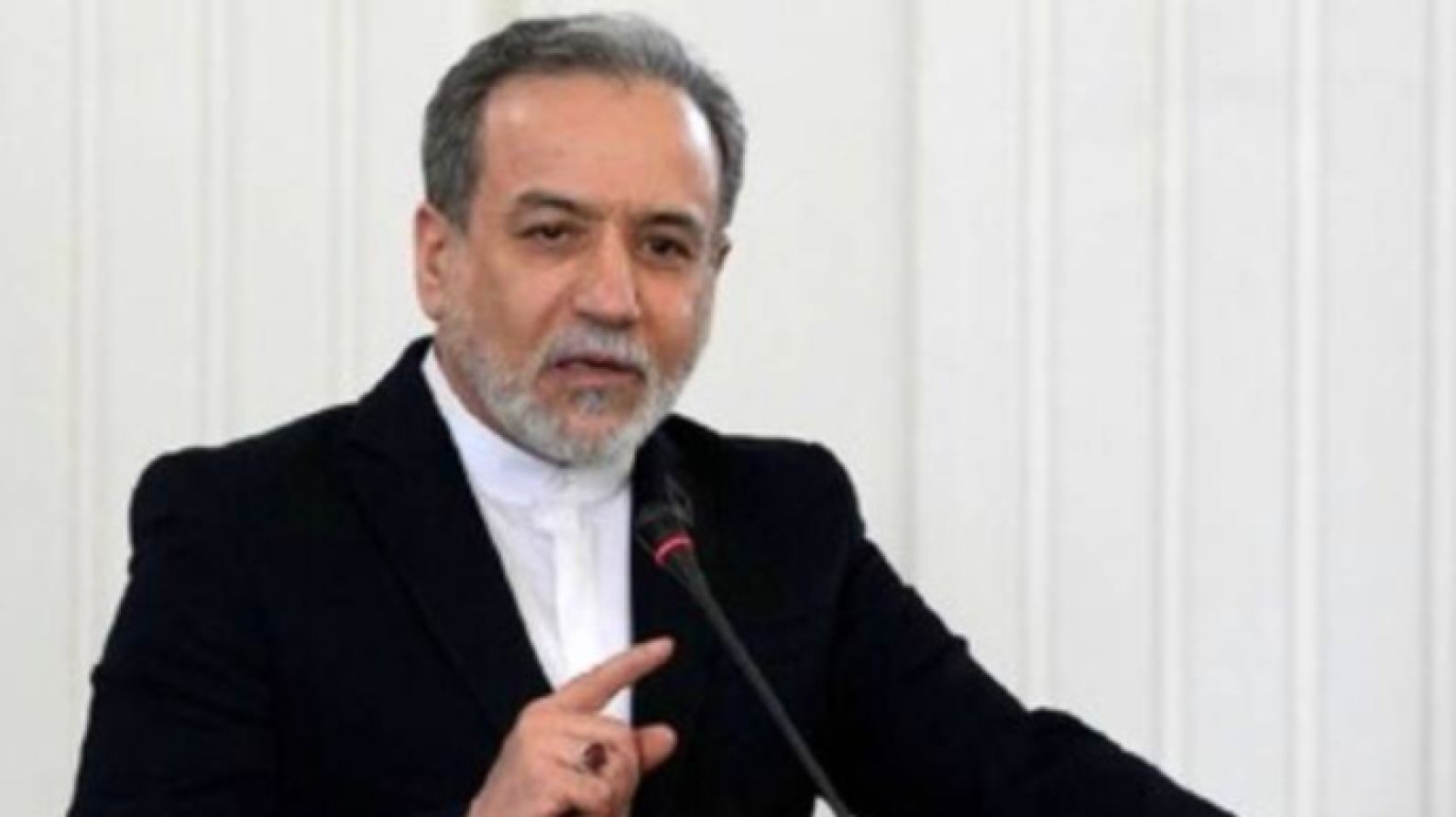 Արաղչին քննադատել է Լոնդոնին՝ ԱՄՆ-ին և Իսրայելին աջակցելու համար