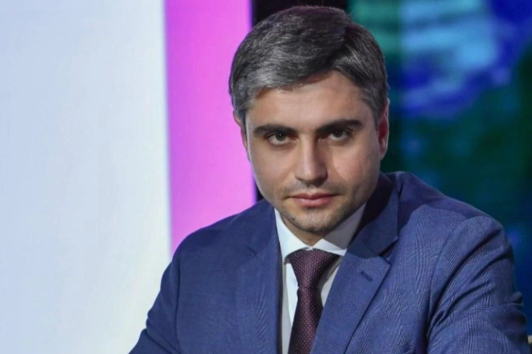 Դատարանը մերժել է Արման Աբրահամյանին կալանավորելու միջնորդությունը