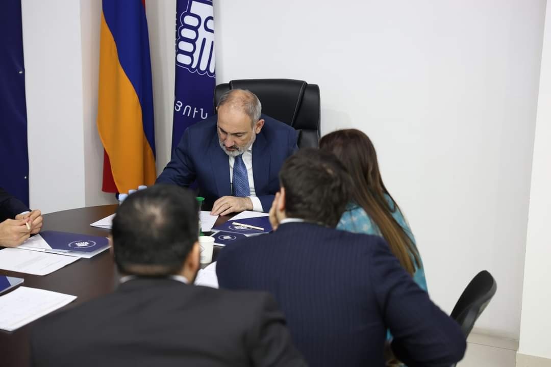 Նախարարի փնտրտուքը շարունակվում է. նոր թեկնածուի անուն է շրջանառվում, որը թիմում ոչ պակաս կրքեր է բորբոքել․ «Հրապարակ»