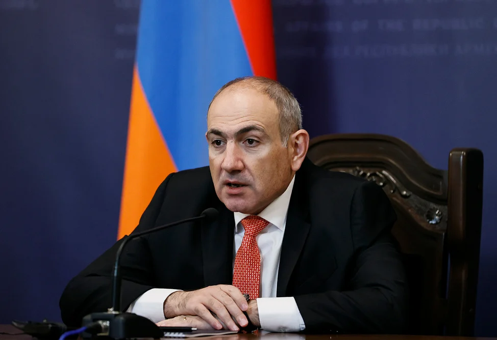 Խելագարվելու բան է, ձայն են վերցնում, ասում են՝ ժողովո՜ւրդ, սրանք բյուջե են լցնում, հասե՛ք, իրենց նման պիտի մեր գրպանները լցնեի՞նք. Փաշինյան