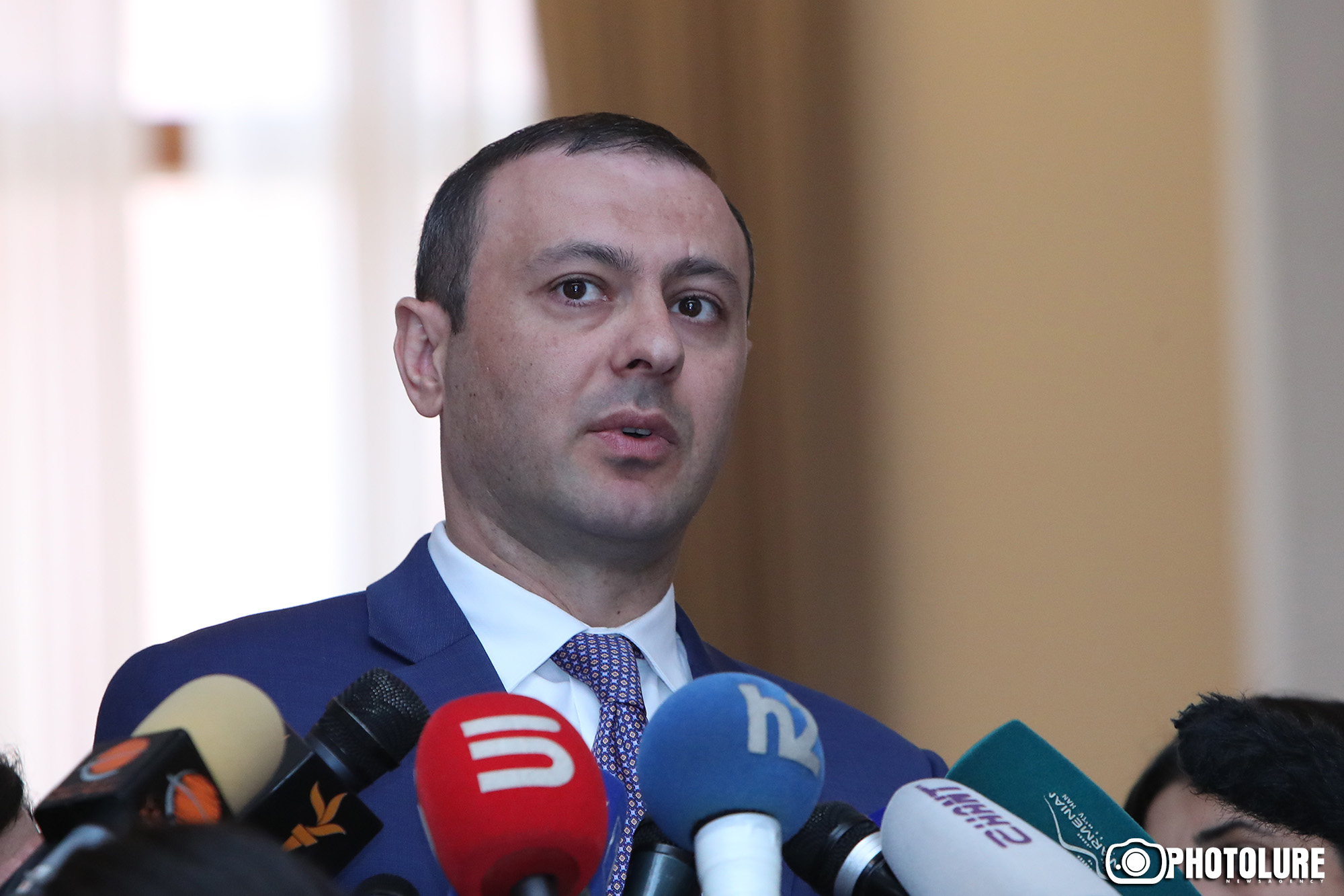 Նմանատիպ խնդիրները ԱԱԾ–ի և այլ կառույցների օրակարգում են. ԱԽ քարտուղարը` երեխաների ապօրինի որդեգրման դեպքերի մասին