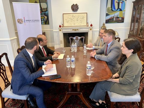 ԱՄՆ պետքարտուղարի տեղակալն այցելել է ԱՄՆ-ում ՀՀ դեսպանություն