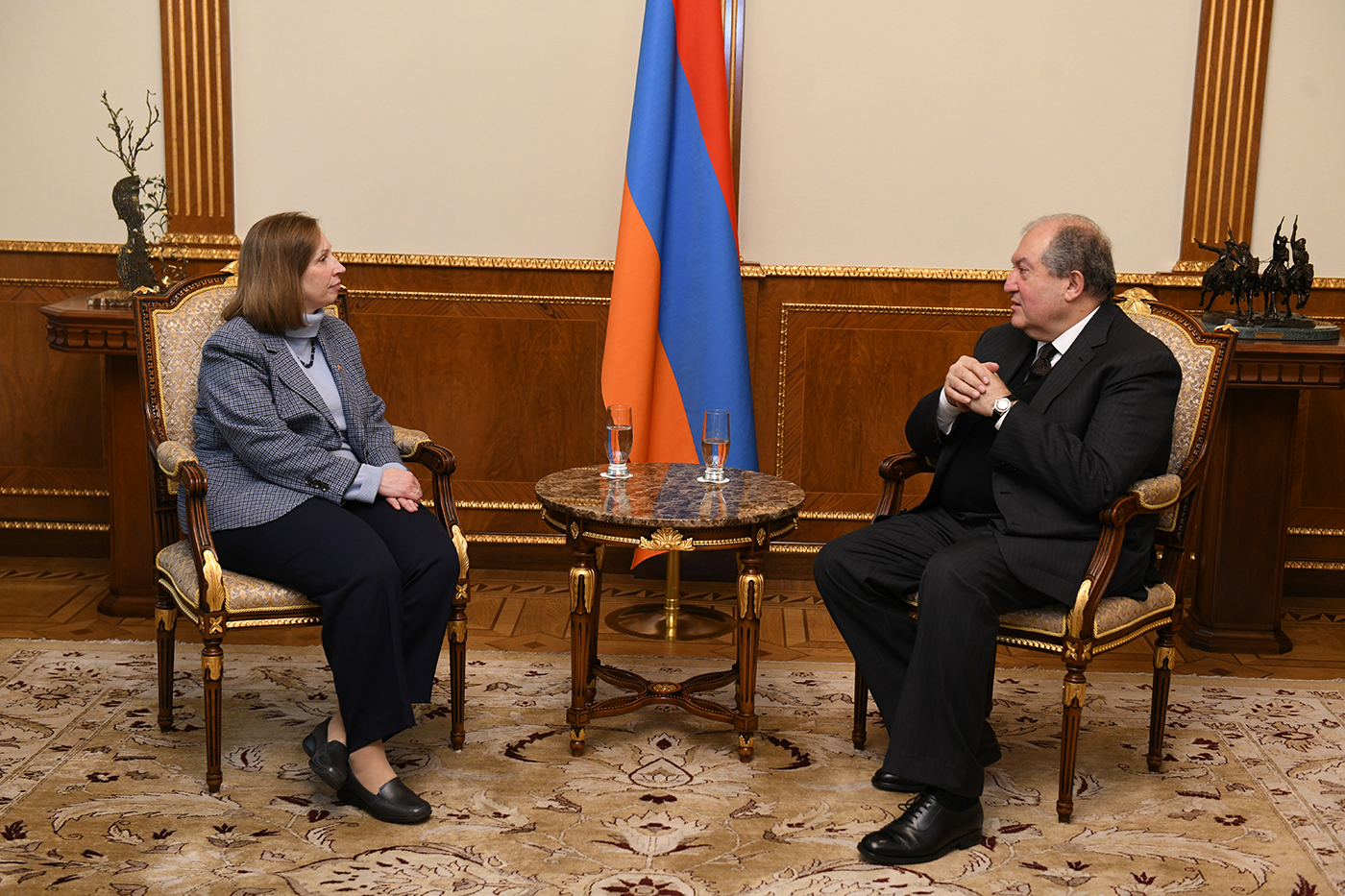 Արմեն Սարգսյանը ԱՄՆ դեսպան Լին Թրեյսիի հետ քննարկել է սահմանադրական հանրաքվեի հարցը