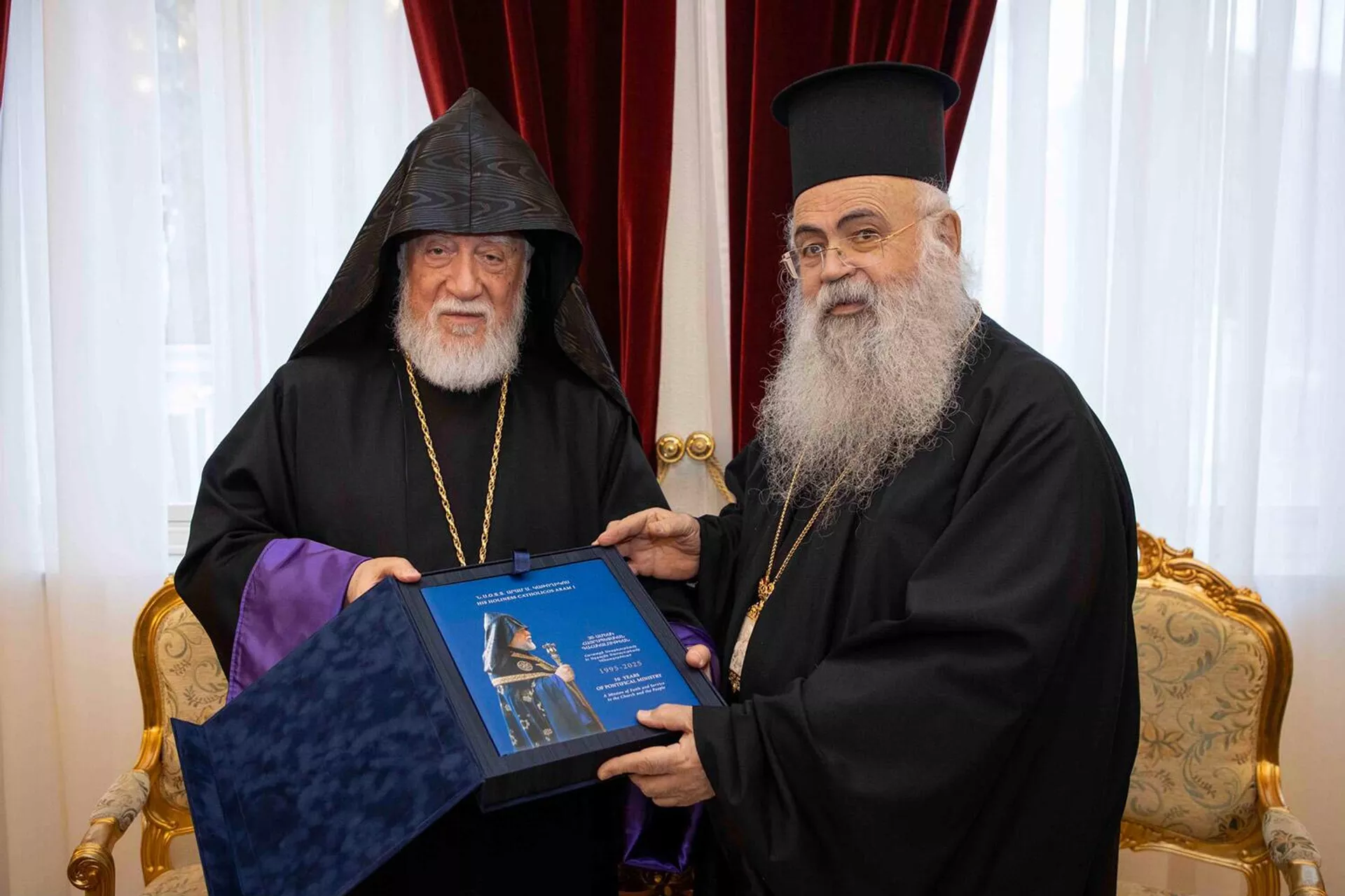 Արամ Ա-ն բանակցություններ է վարել Կիպրոսի ուղղափառ եկեղեցու առաջնորդի հետ