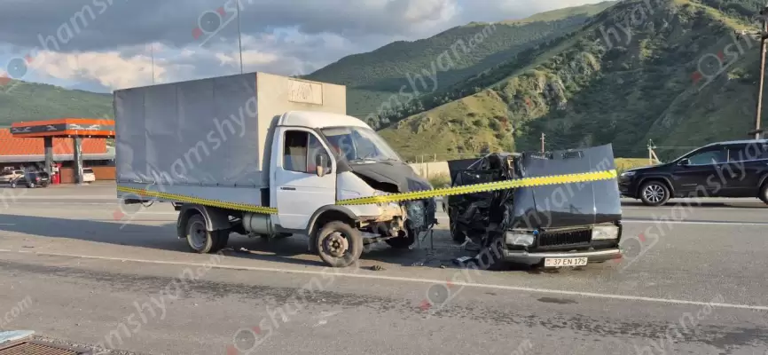 Սպիտակ-Վանաձոր ավտոճանապարհին բախվել են «ՎԱԶ 2107»-ը և «ГАЗель»-ը․ 3 վիրավորներից մեկը ռեանիմոբլիով տեղափոխվել է Երևան