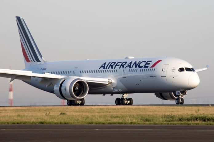 Փարիզի  օդանավակայանում ինքնաթիռի շասիում 10 տարեկան երեխայի  դե էհայտնաբերվել