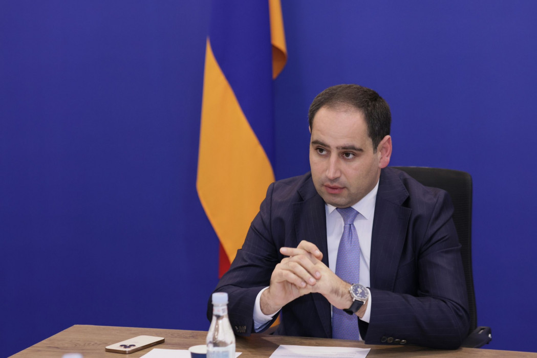 Քաղաքացիների հարցերին պատասխանում են տարածքային կառավարման և ենթակառուցվածքների ոլորտի քաղաքականություն մշակող ու իրականացնող պաշտոնյաները