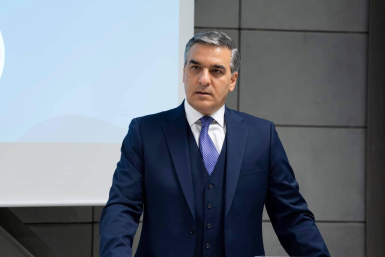 Նիկոլ Փաշինյանը Ադրբեջանին ցույց է տալիս իր հավատարմությունը` բացահայտ հասկացնելով` ինչ պետք է, կանի․ Արման Թաթոյան
