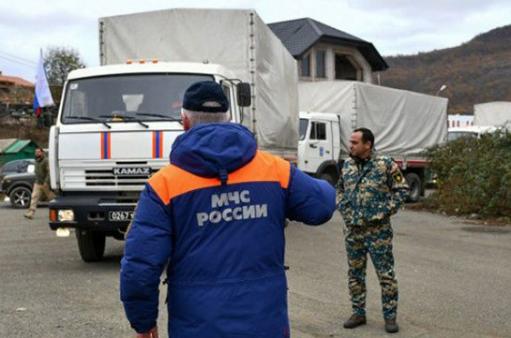 ՌԴ ԱԻՆ-ը ԼՂ է ուղարկել 3000 տաք ծածկոց և 8 տոննա շինանյութ տների վերականգնման համար