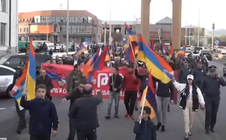 Դիմադրություն շարժման երթը Գյումրիից (ուղիղ)