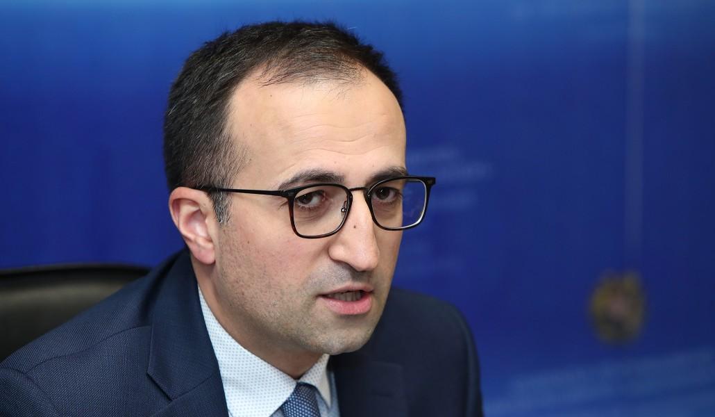 Թեհրանից ժամանեց հերթական ինքնաթիռը. ուղևորներից ոչ մեկը չի ունեցել սուր շնչառական վարակի ախտանիշ. նախարար