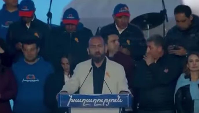 Մենք ելակի դիմաց մեր անկախությունը չենք զիջելու․ Արարատ Միրզոյան