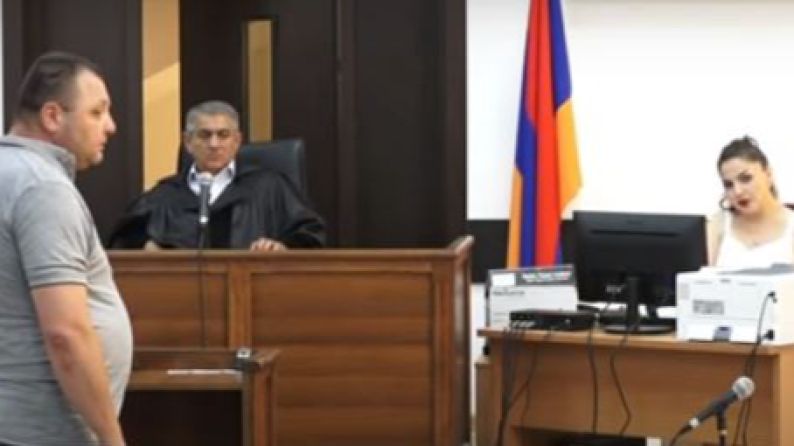 Պարտավոր էի, բայց ինձ պետք է վերադասն ասեր՝ գնա, ստուգի. Ազատի զինվորական կացարանի հրդեհի գործով վկա
