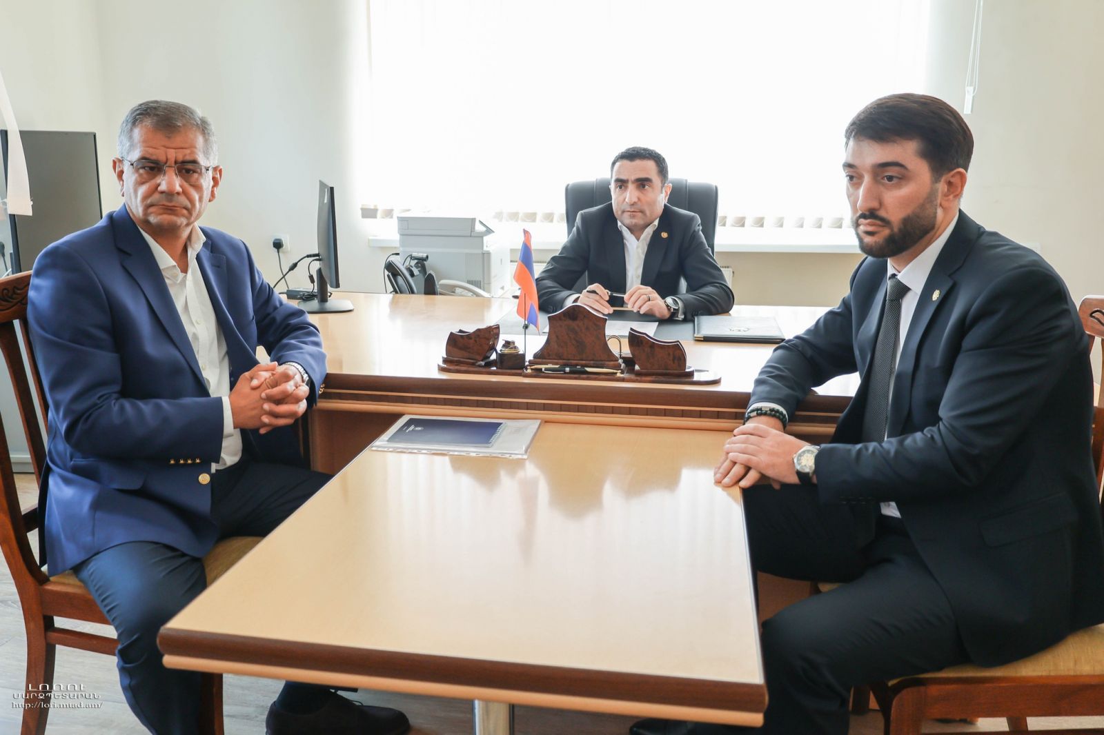 Ռոմանոս Պետրոսյանը ՀԷՑ-ի «Դեբեդ» մասնաճյուղի աշխատակազմին է ներկայացրել նորանշանակ տնօրեն Տիգրան Հովսեփյանին