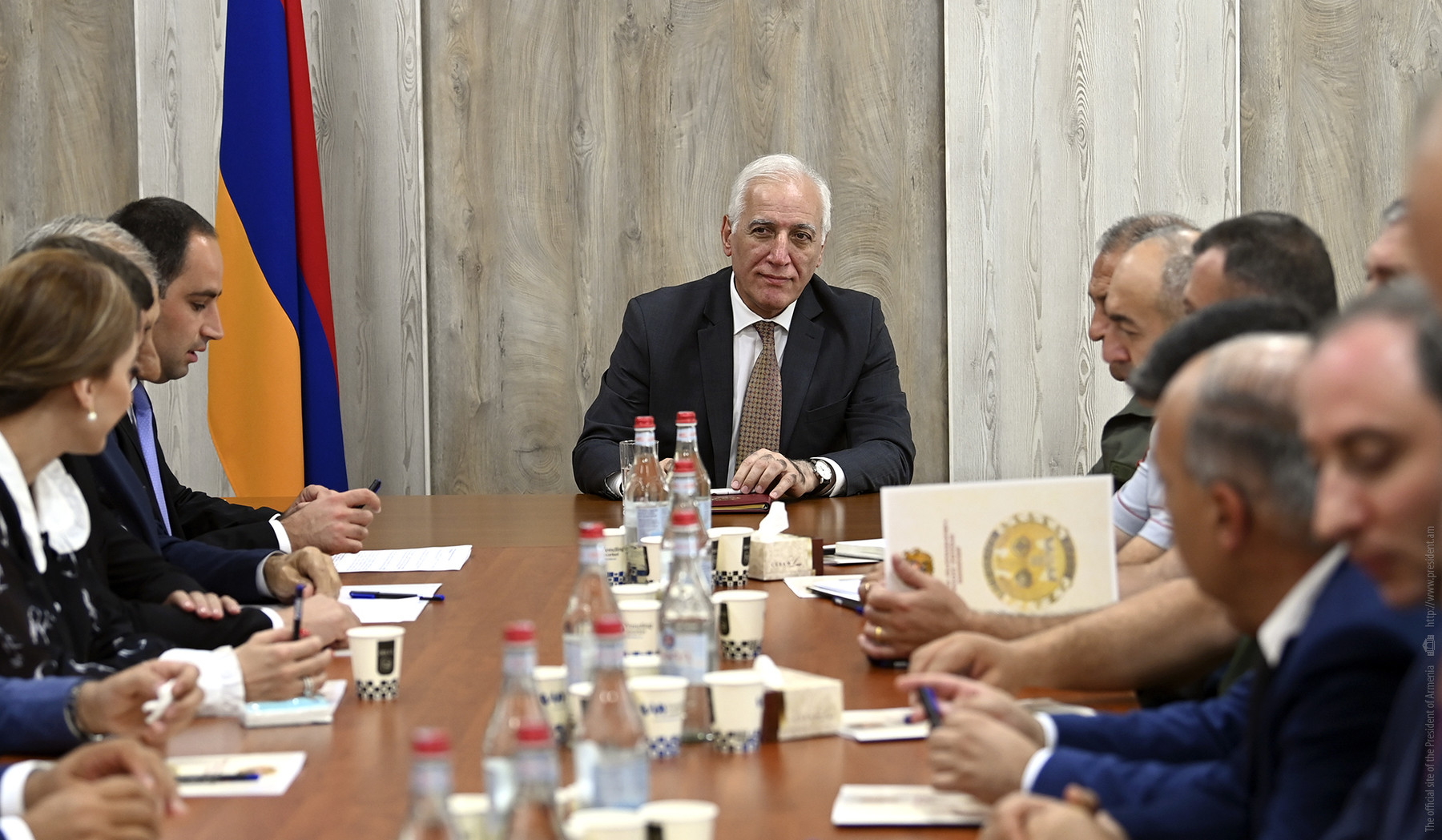Նախագահ Վահագն Խաչատուրյանի գլխավորությամբ Արմավիրի մարզպետարանում տեղի է ունեցել աշխատանքային խորհրդակցություն
