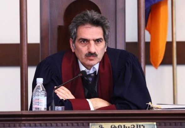 Մենք էլ ընտանիք ունենք, հեռուստացույցը միացնում ենք մեզ հայհոյում են, անջատում ենք՝ հայհոյում են․ ՍԴ դատավոր