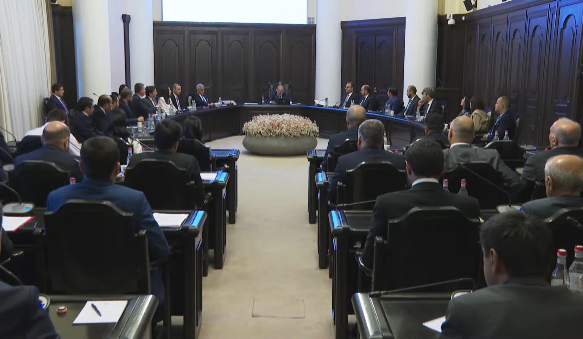 Չգծանշված ճանապարհը նույնն է, ոնց որ օդանավ պատվիրենք, ասենք՝ պոչը մեզ պետք չի. Փաշինյան