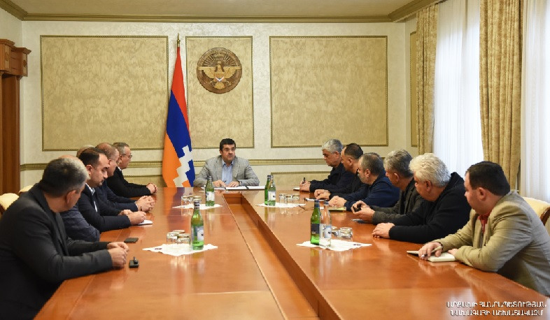 Արայիկ Հարությունյանն ու ԱՀ ԱԺ քաղաքական ուժերի ներկայացուցիչները քննարկել են Արցախի շուրջ տեղի ունեցող վերջին զարգացումները 