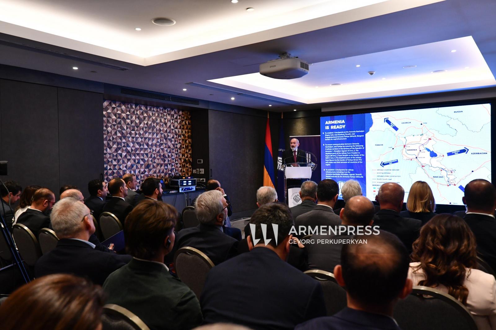 Փաշինյանը բացատրել է, թե ինչու է Հայաստանի առաջարկած «Խաղաղության խաչմերուկ» նախագիծը մտահոգում Ադրբեջանին