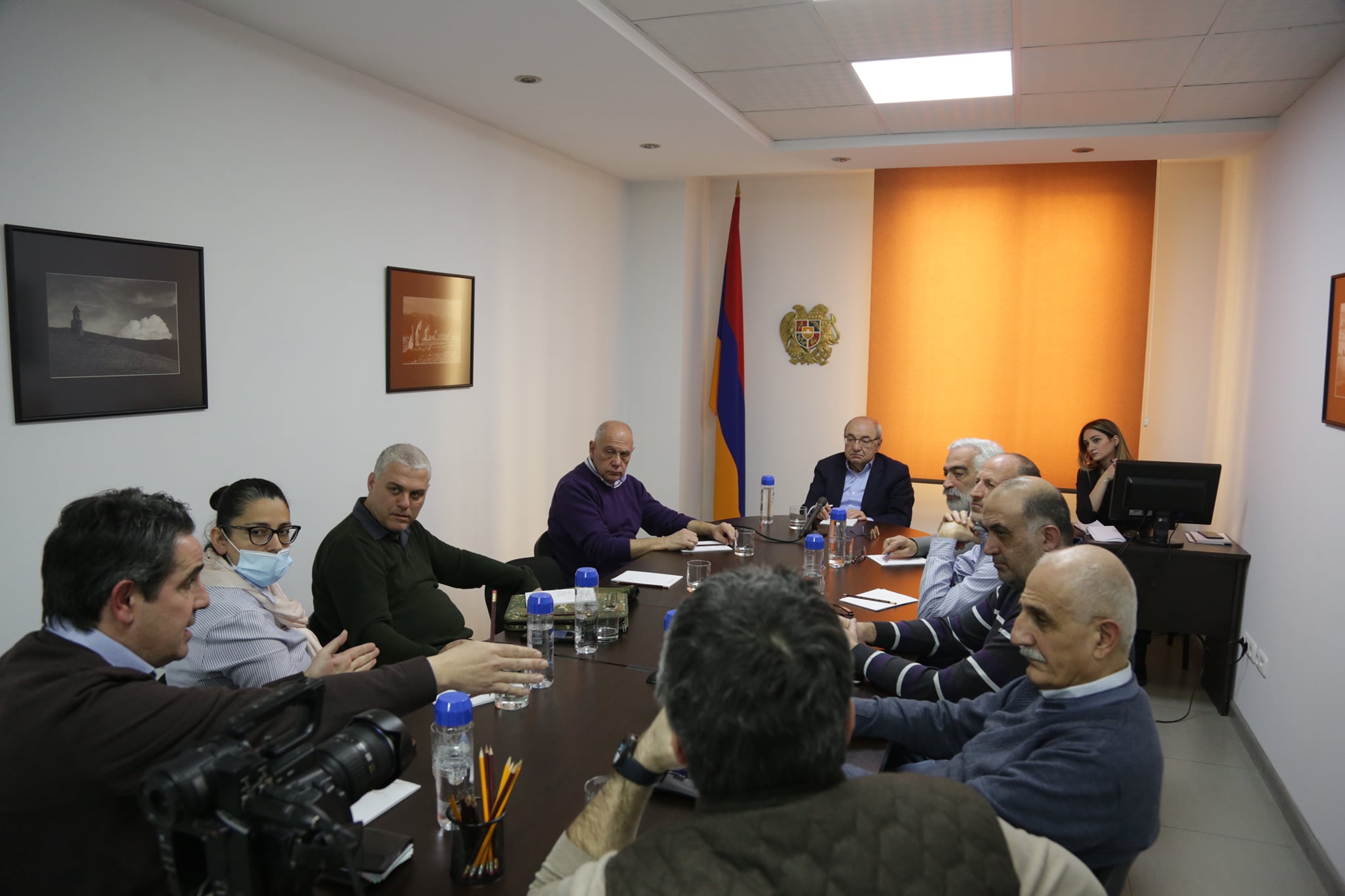 Մի խումբ հայրենադարձներ հանդիպել են Վազգեն Մանուկյանի հետ