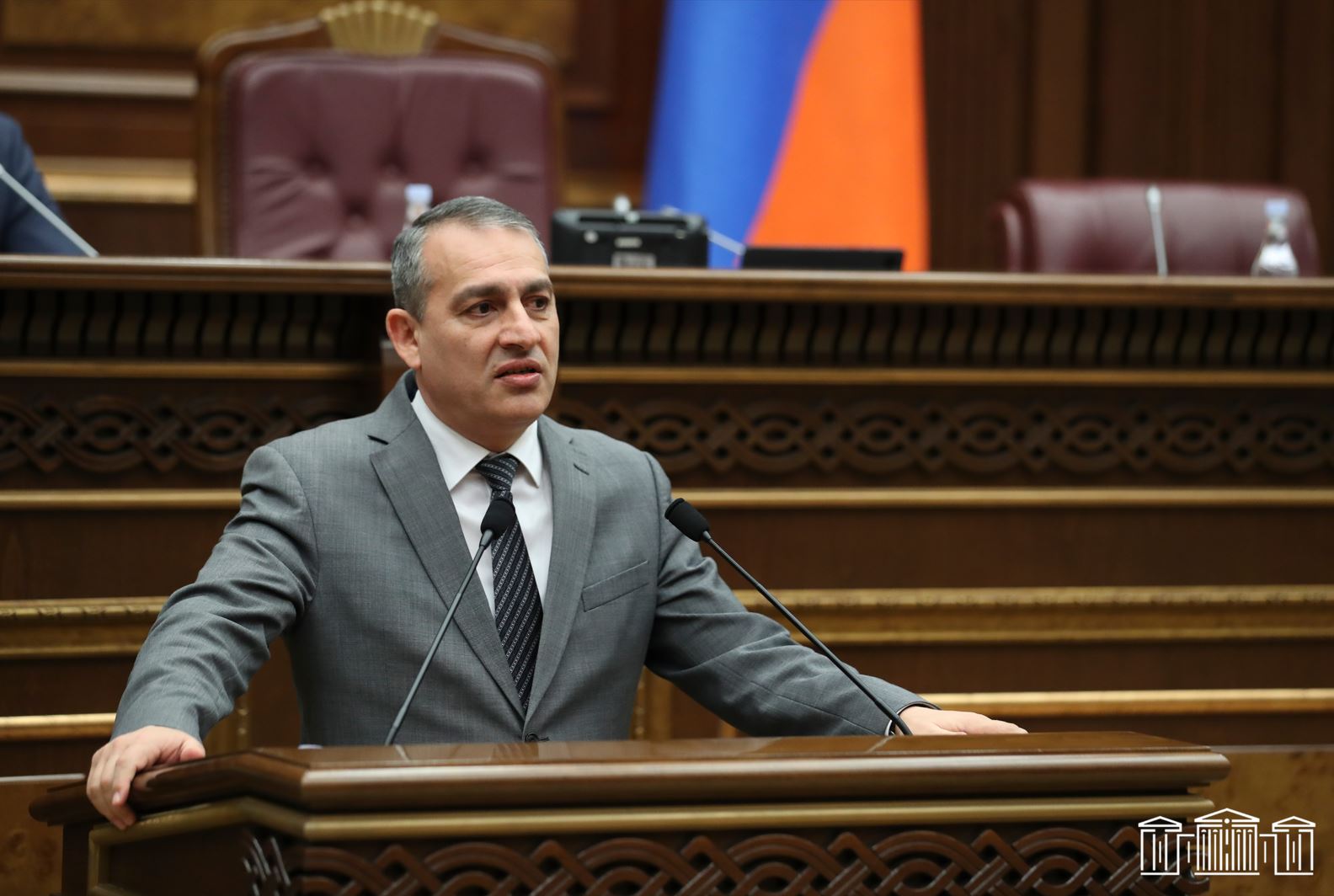 Կարծում եմ՝ ավագանու անդամներին, թեկուզ փոքր, բայց պետք է փոխհատուցում տրվի. Արմեն Խաչատրյան