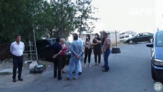ԼՀԿ Երևանի խորհրդի անդամները Նոր-Նորք վարչական շրջանում զրուցում են քաղաքացիների հետ. ուղիղ