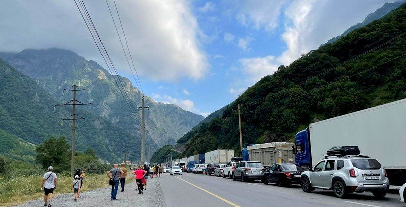 Լարսն անցնելուն է սպասում ավելի քան 1000 հայկական բեռնատար