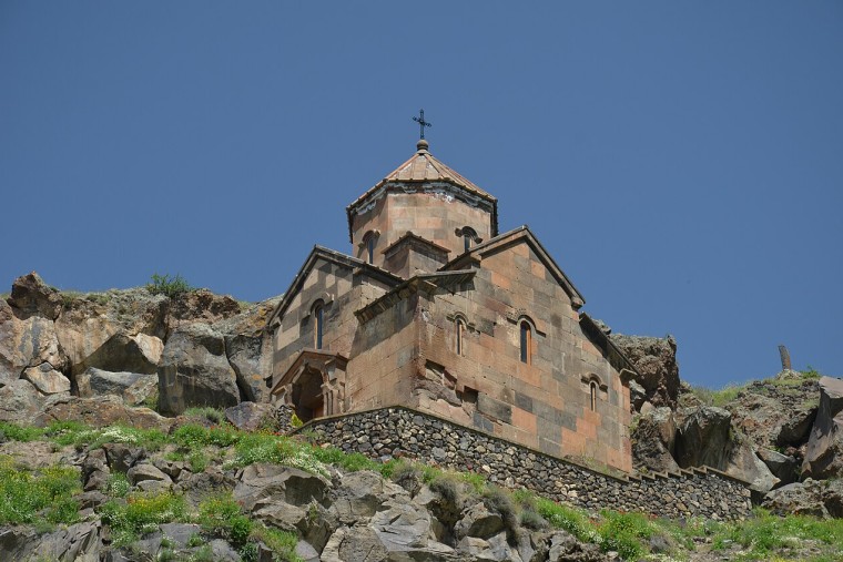 Պատարագներ՝ թեմական եկեղեցիներում