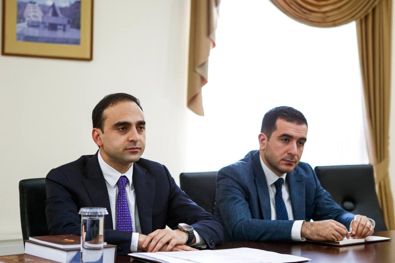 Ավինյանը աշխատանքային այցով մեկնում է Փարիզ